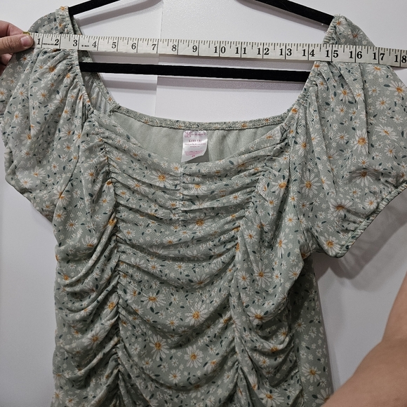 No Boundaries girls Large (11-13) Green shirt - Picture 8 of 12